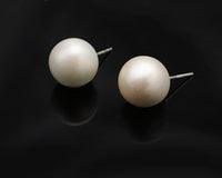 Classic Pearl Earrings