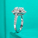 Oval Cut Moissanite Rings