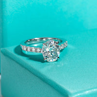 Oval Cut Moissanite Engagement Rings