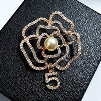 Luxury korean jewlery  style flowers Lapel Pins  pearls Brooches flower Broche Broach Jewelry for Women