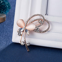 Elegant Crystal Rhinestone Butterfly Peacock Cat Owl Opal Stone Animal Brooches Pin for Women Suit Brooch Clothing Buckle