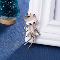 Elegant Crystal Rhinestone Butterfly Peacock Cat Owl Opal Stone Animal Brooches Pin for Women Suit Brooch Clothing Buckle