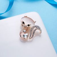 Elegant Crystal Rhinestone Butterfly Peacock Cat Owl Opal Stone Animal Brooches Pin for Women Suit Brooch Clothing Buckle