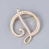English Letters A K D Pearl Brooches Gold Cardigan Skirt Lapel Pins Female Corsage Luxury Jewelry Gifts for Women Accessories